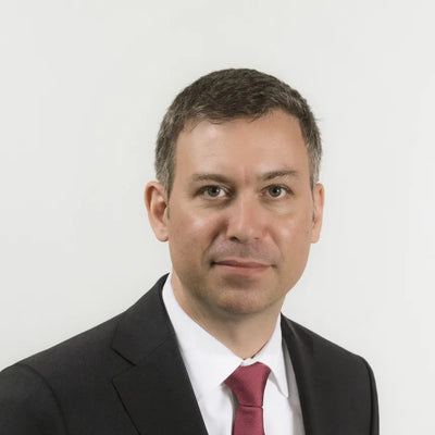 Dr. Markus Born