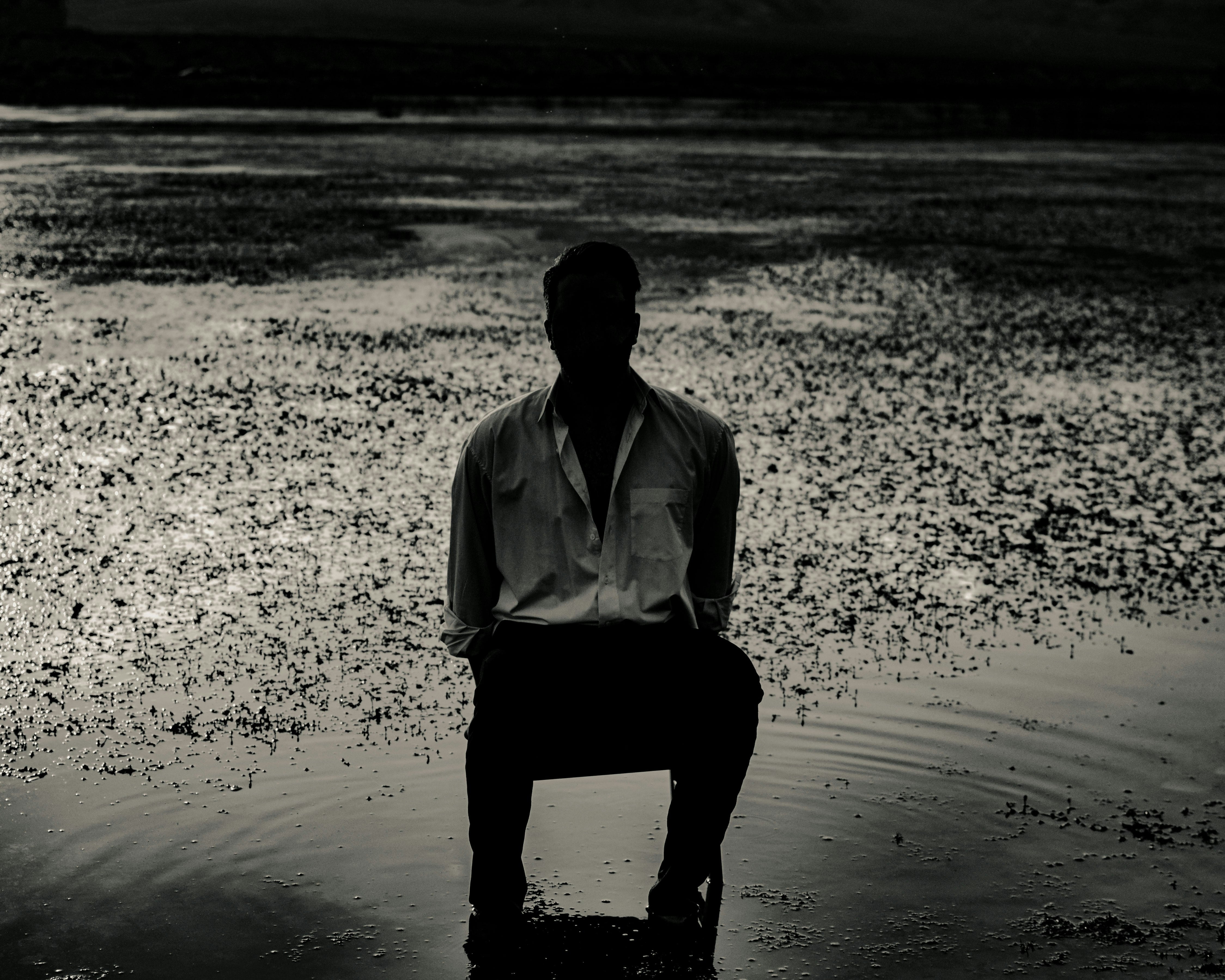 Alt image